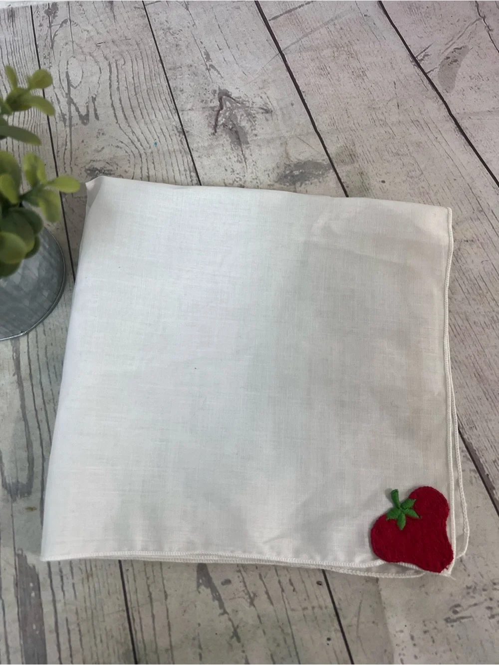 Vintage White Linen Strawberry Appliqué Cocktail Napkin 16x16 Hand Embroidered